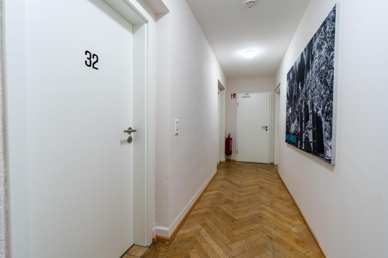 Henrys Sleeping Hostel Ulm Buitenkant foto